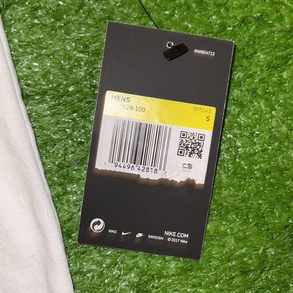 Nike Men’s Tee🆕 - Picture 8 of 10